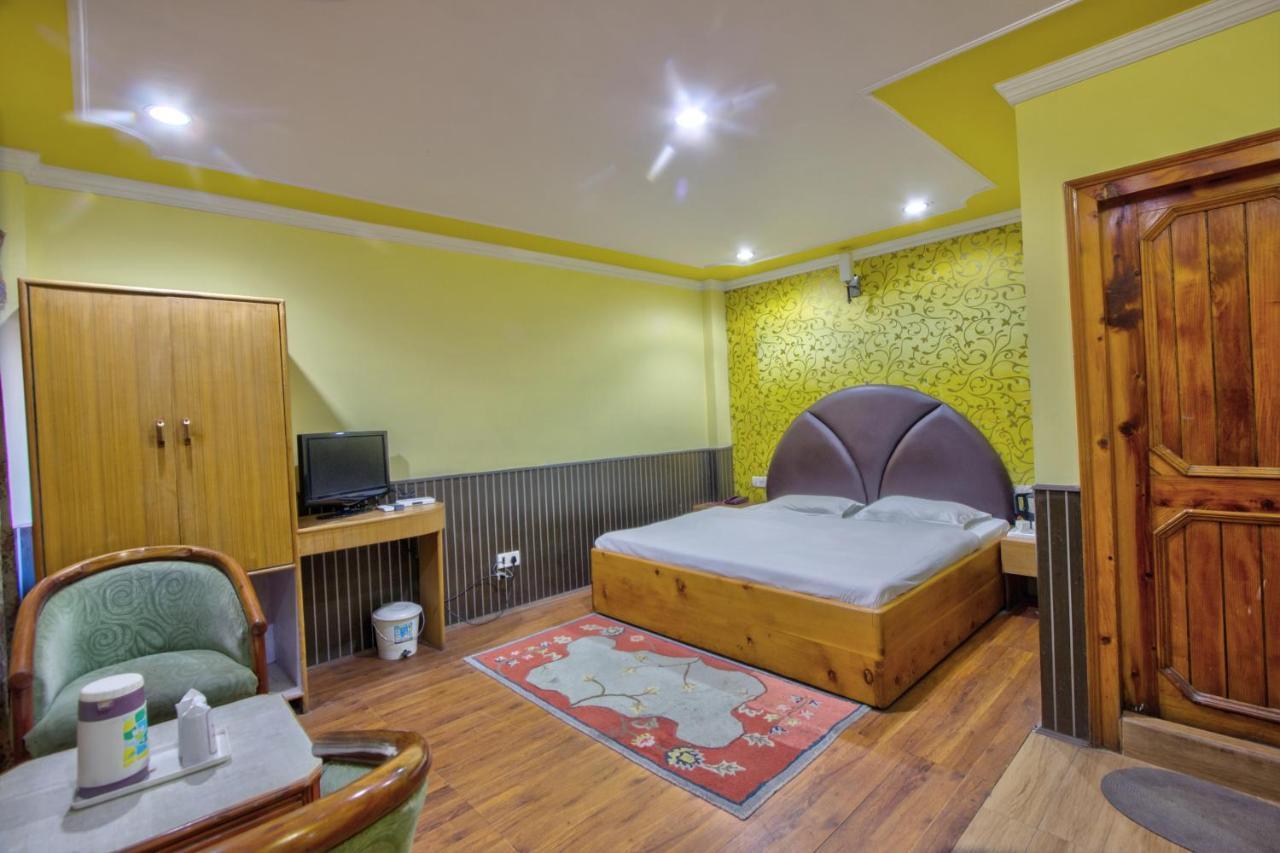 Hotel Jupiter Manāli Eksteriør billede